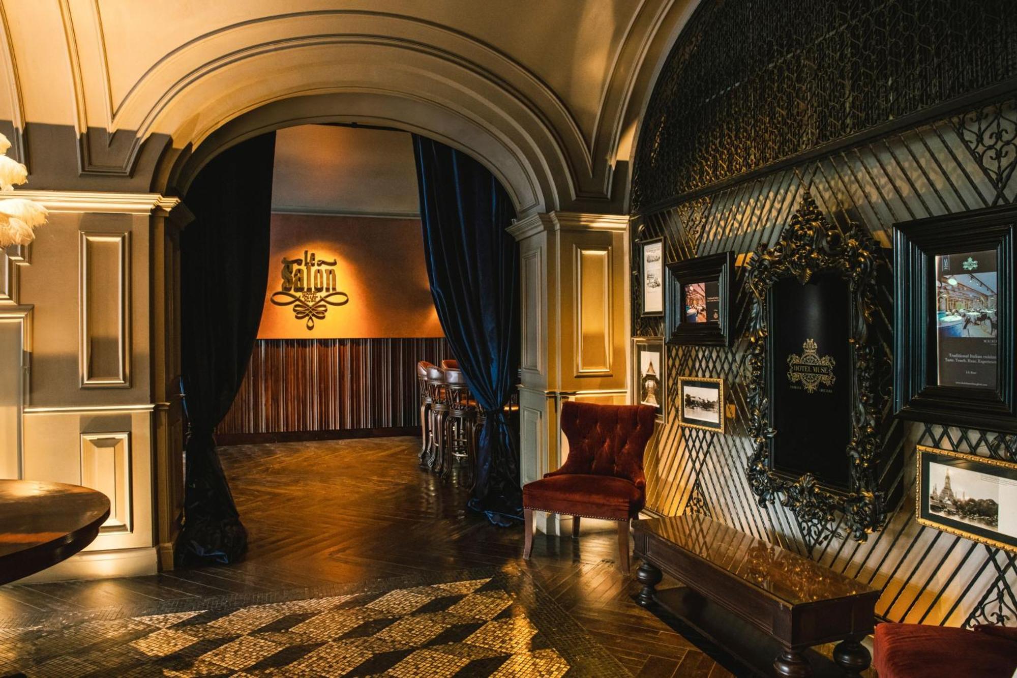 โรงแรม โรงแรมมิวส์ กรุงเทพ หลังสวน เอ็มแกลเลอรี่ - Sha Extra 5*