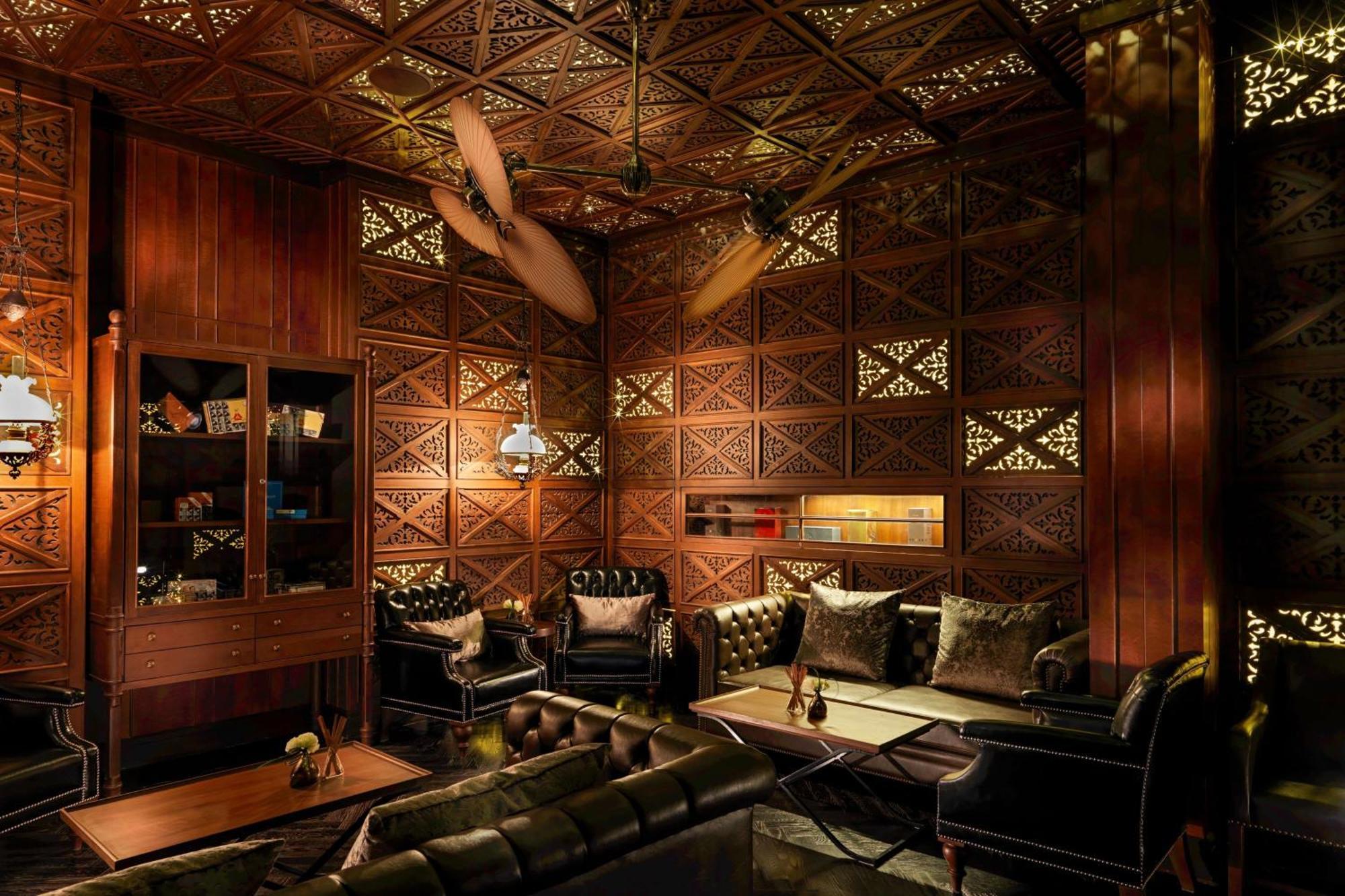 โรงแรมมิวส์ กรุงเทพ หลังสวน เอ็มแกลเลอรี่ - Sha Extra 5*