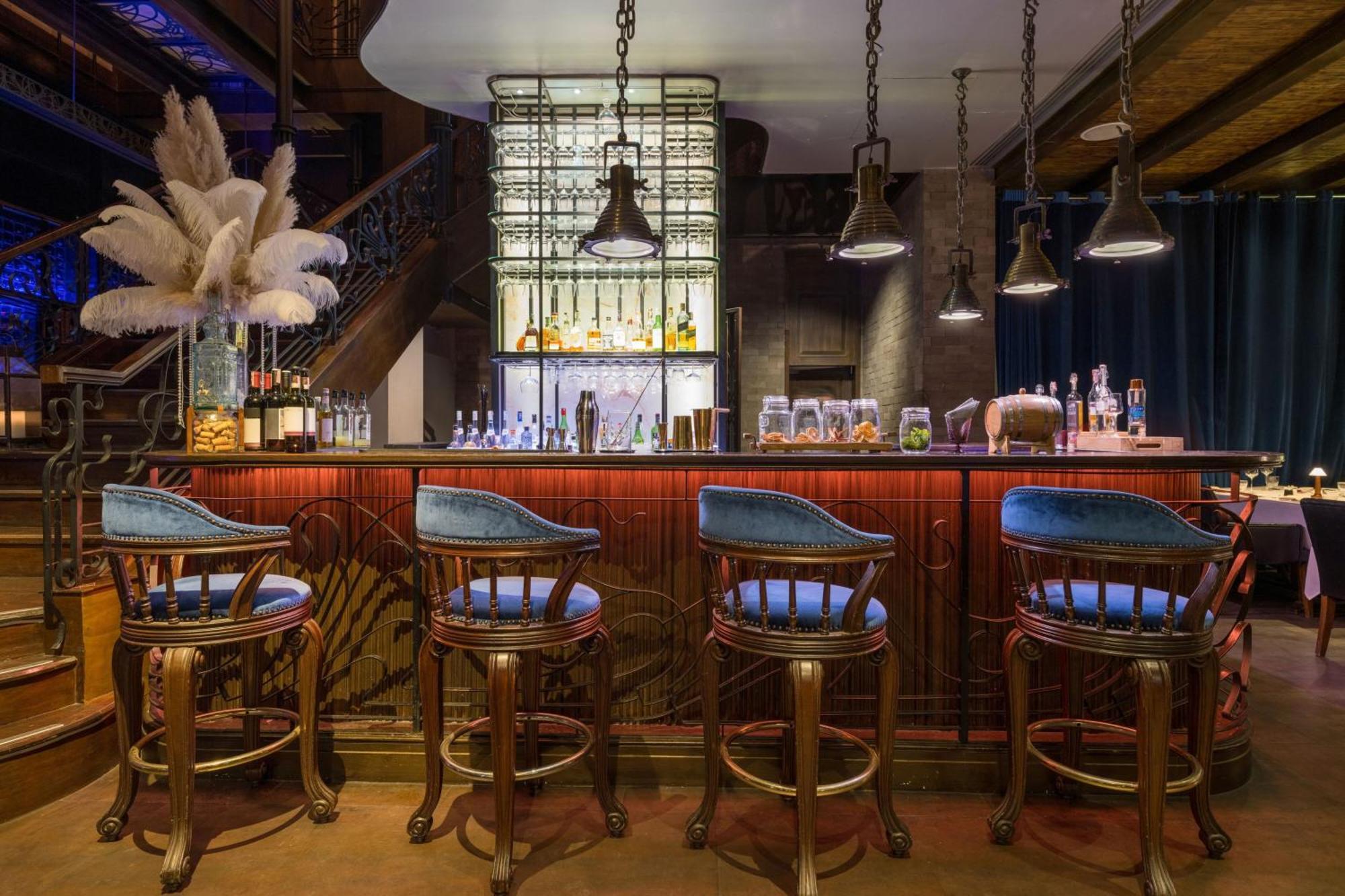 โรงแรมมิวส์ กรุงเทพ หลังสวน เอ็มแกลเลอรี่ - Sha Extra โรงแรม
