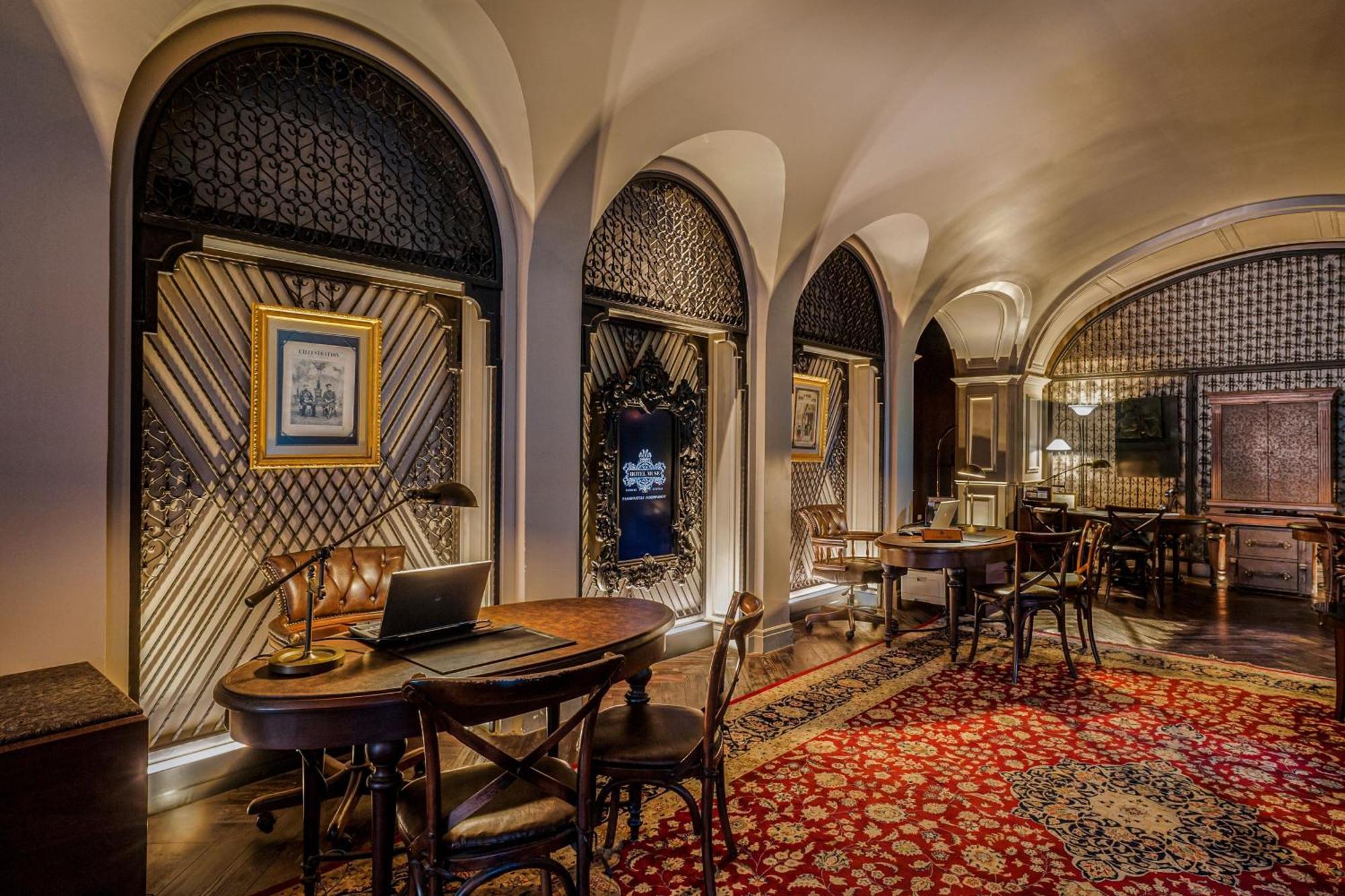 โรงแรมมิวส์ กรุงเทพ หลังสวน เอ็มแกลเลอรี่ - Sha Extra โรงแรม