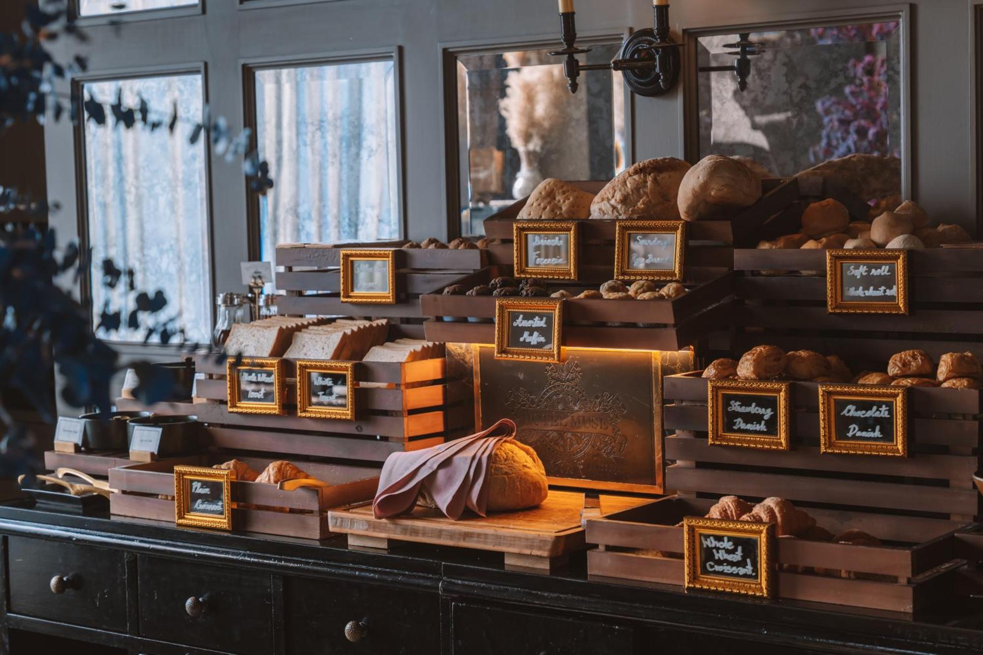 Muse Bangkok, Autograph Collection
