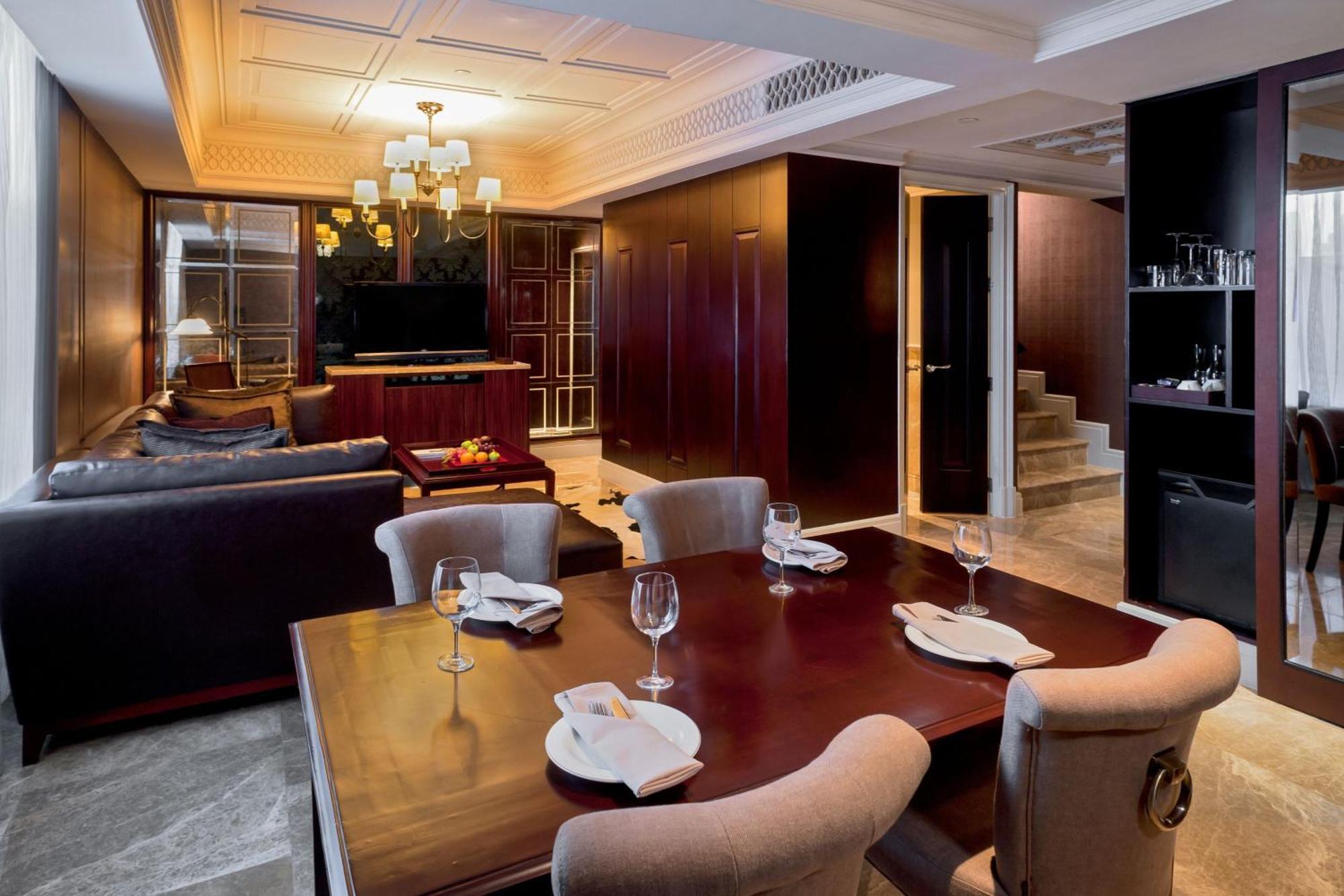 होटल Muse Bangkok, Autograph Collection 5*